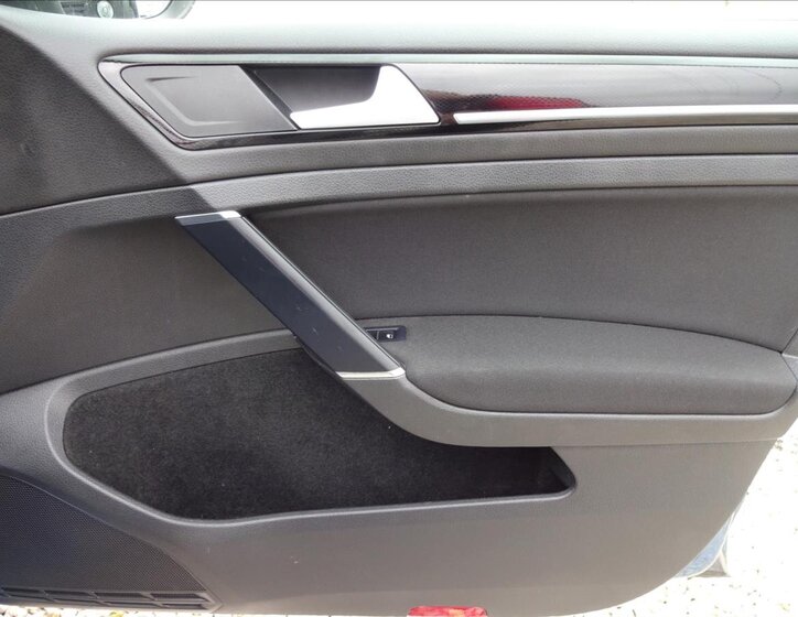 Volkswagen Golf Kombi 1,6 l 77 kw