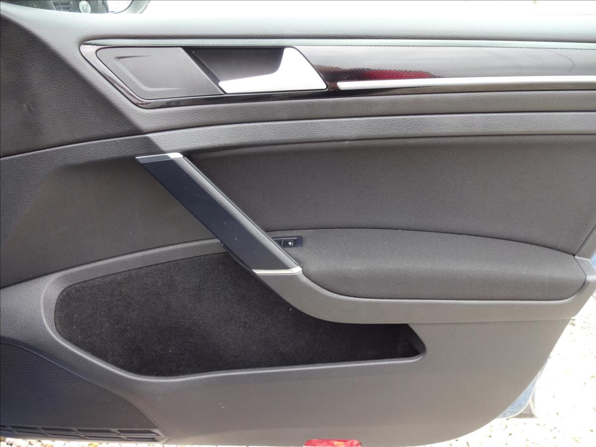 Volkswagen Golf Kombi 1,6 l 77 kw