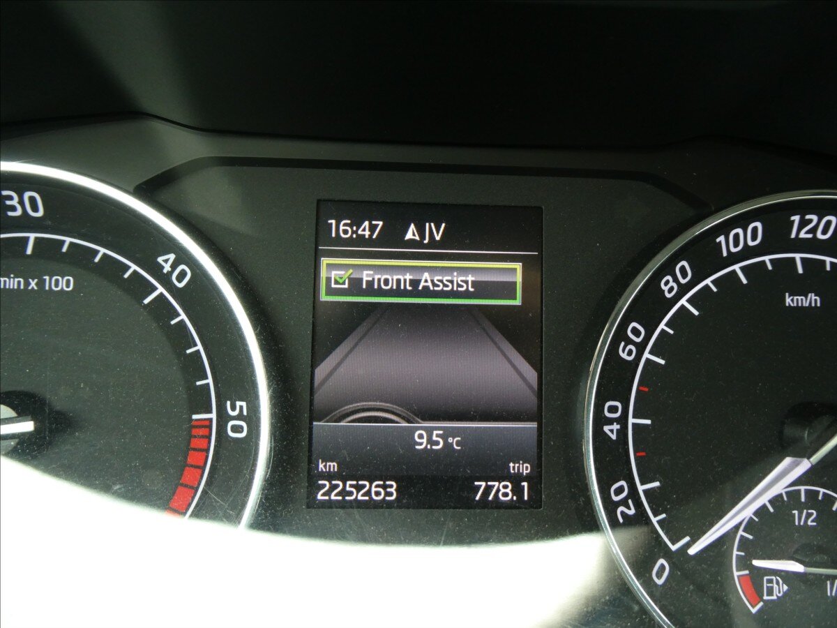 Škoda Superb Kombi 1,6 l 88 kw