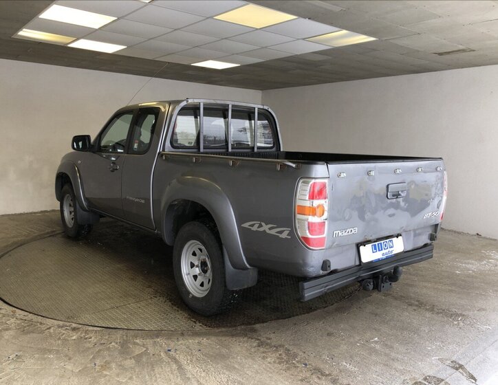 Mazda BT-50 5