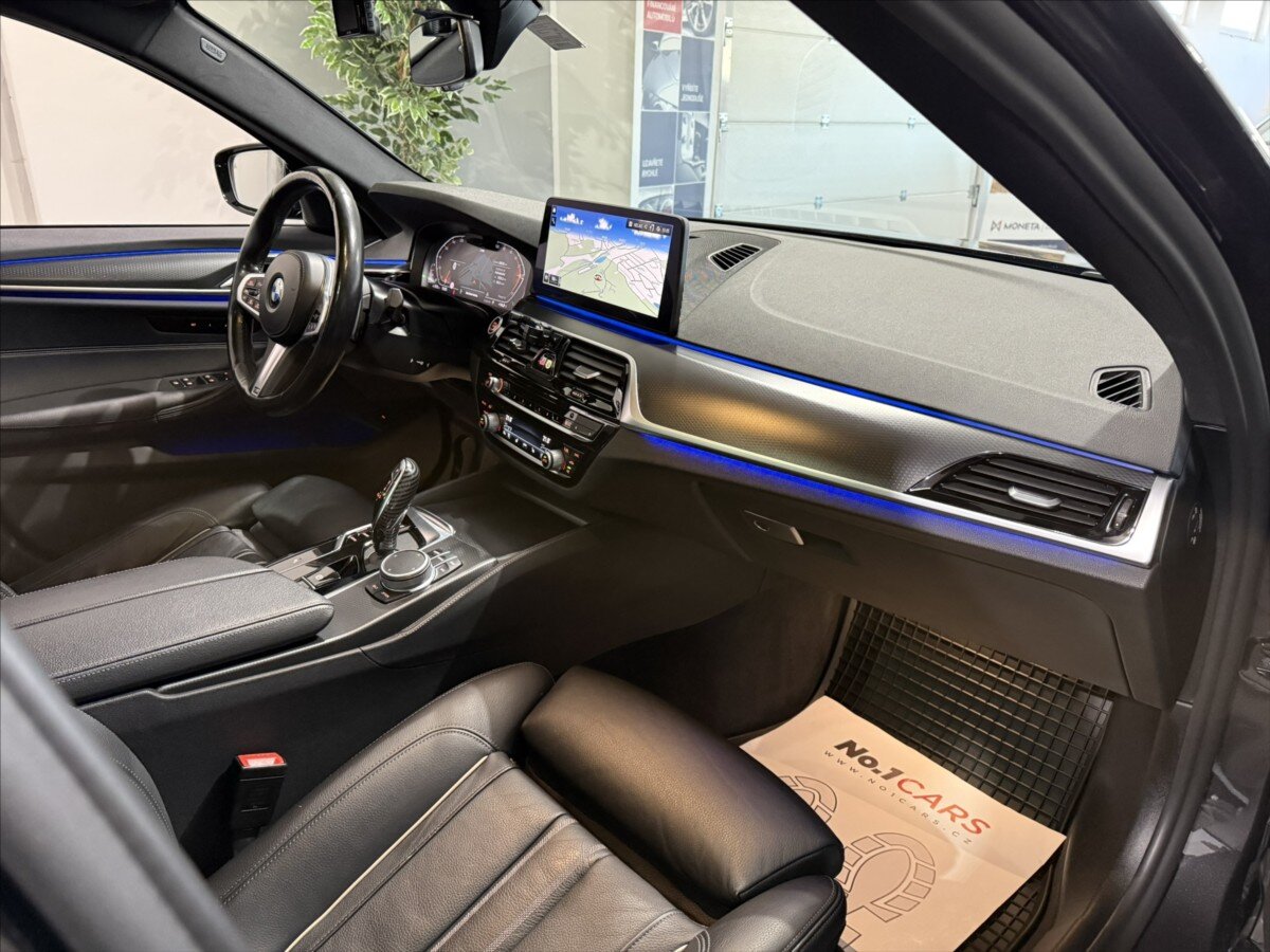 BMW Řada 5 Kombi 3,0 l 210 kw