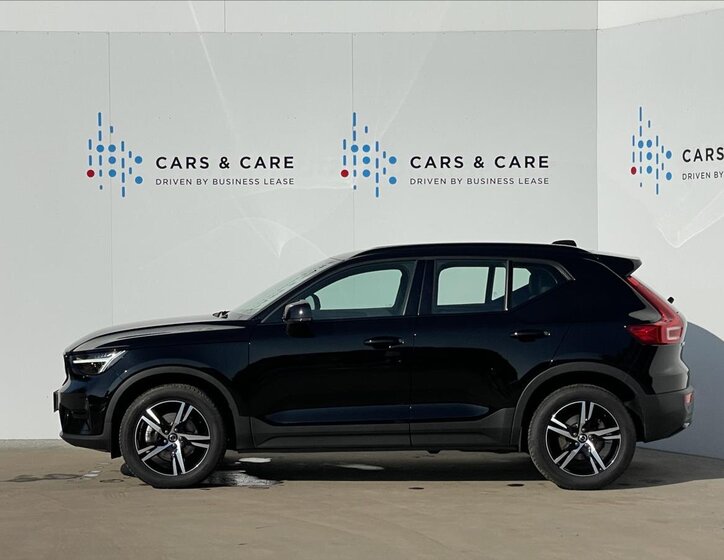 Volvo XC40 SUV / Terénní 2,0 l 145 kw
