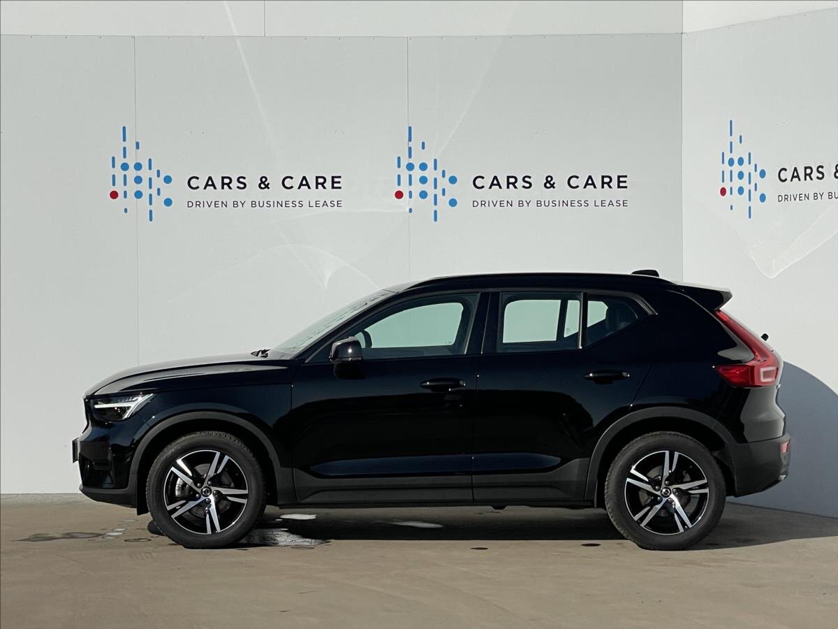Volvo XC40 SUV / Terénní 2,0 l 145 kw