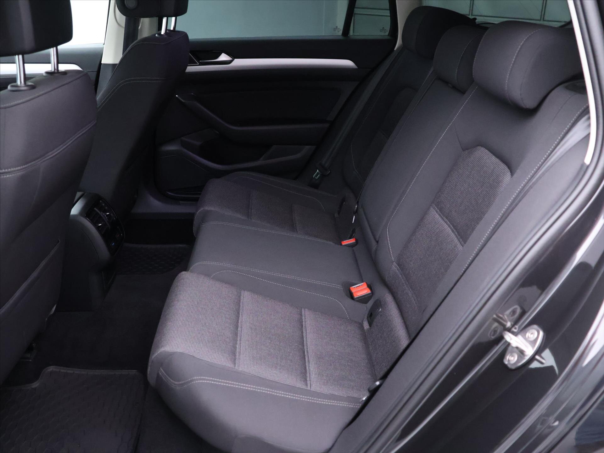 Volkswagen Passat Kombi 2,0 l 110 kw