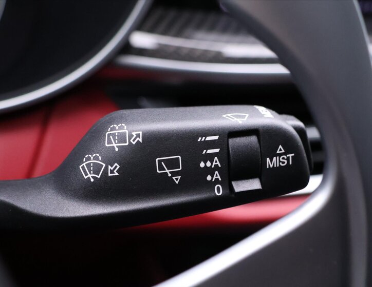 Alfa Romeo Stelvio SUV / Terénní 2,9 l 375 kw