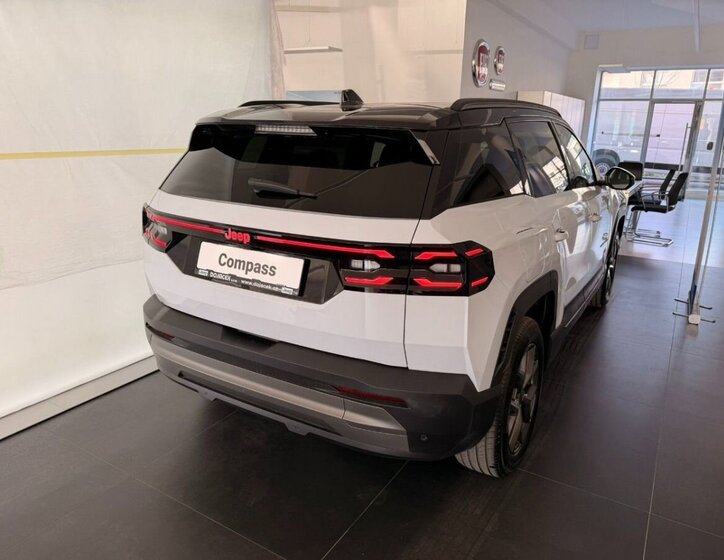 Jeep Compass SUV / Terénní 1,2 l 107 kw