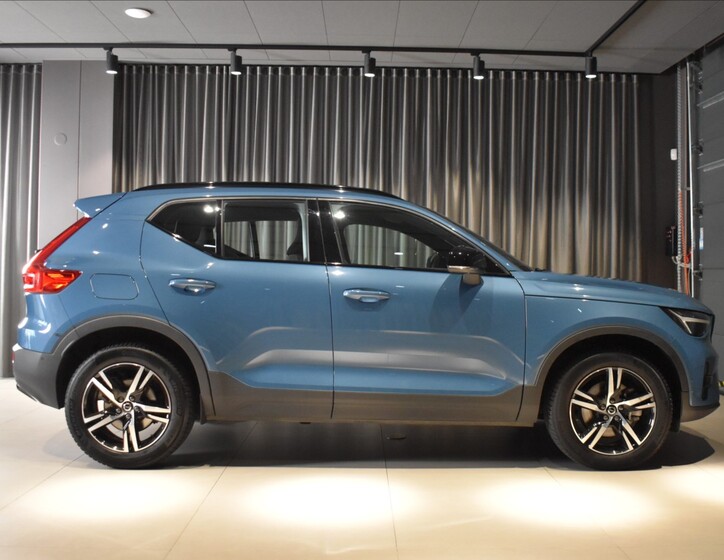 Volvo XC40 3