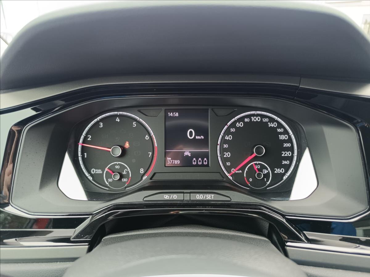 Volkswagen Polo Hatchback 999,0 70 kw