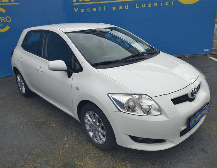 Toyota Auris Hatchback 1,3 l 74 kw