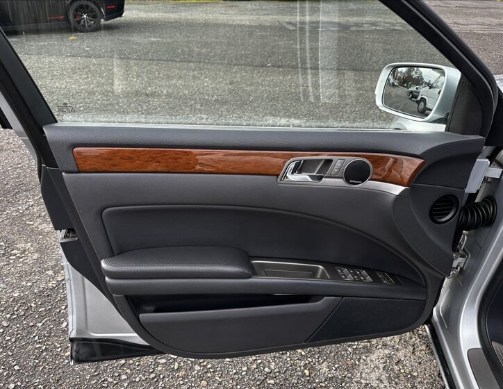 Volkswagen Phaeton Sedan 3,0 l 176 kw