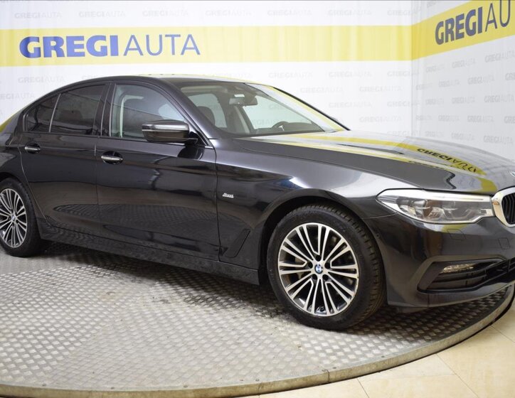 BMW Řada 5 Sedan / Limuzína 3,0 l 195 kw
