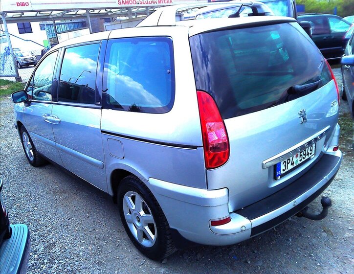 Peugeot 807 MPV 2,0 l 100 kw