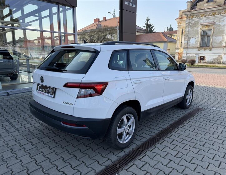 Škoda Karoq SUV / Terénní 1,5 l 110 kw