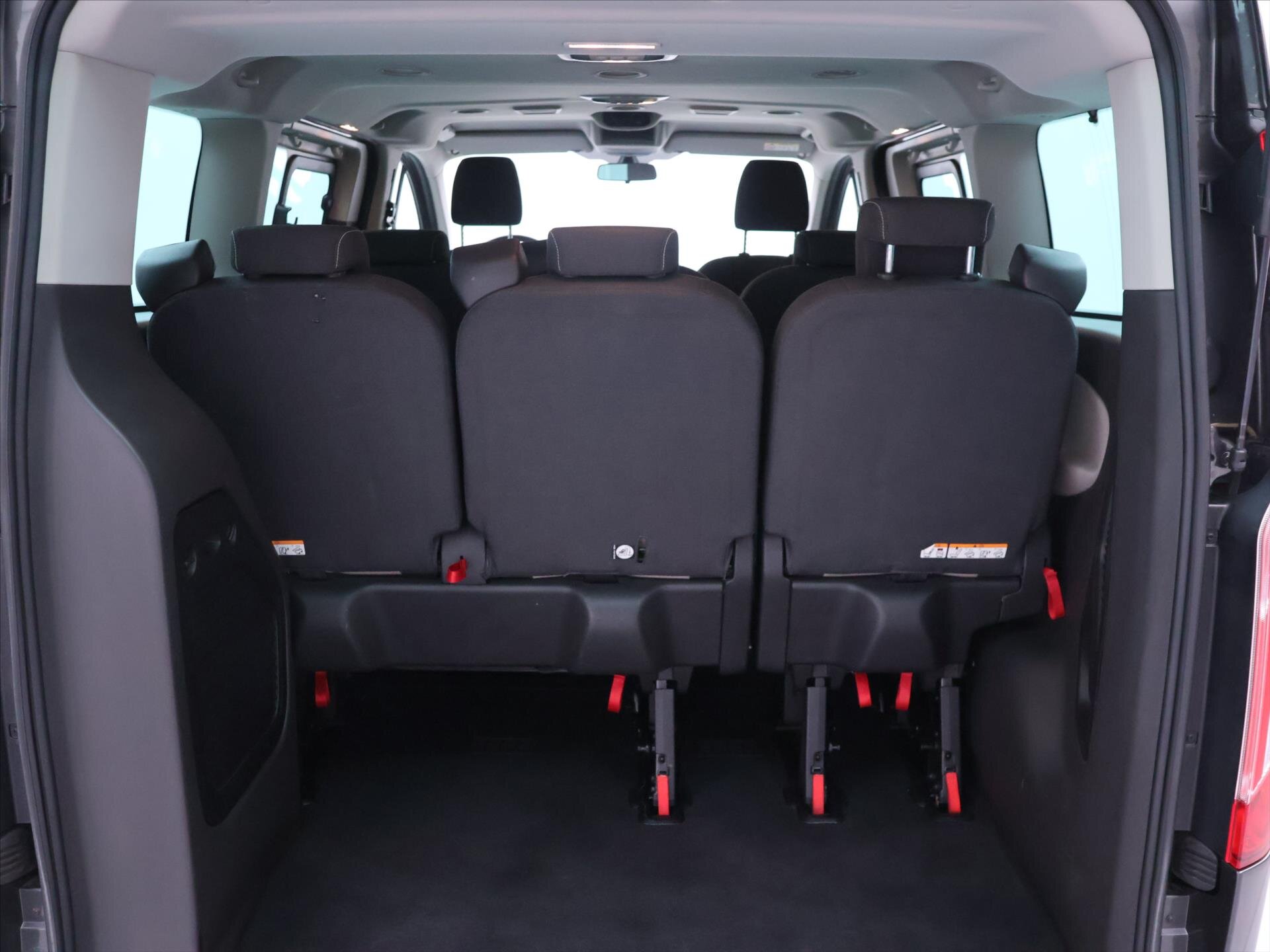 Ford Tourneo Custom MPV 2,2 l 114 kw