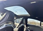 Mercedes-Benz CLA Kupé 2,0 l 310 kw