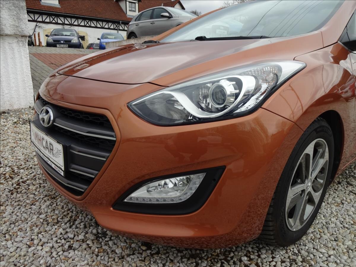 Hyundai i30 Kombi 1,6 l 99 kw