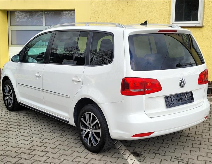 Volkswagen Touran 11
