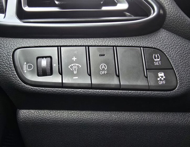 Hyundai i30 Hatchback 1,5 l 70 kw