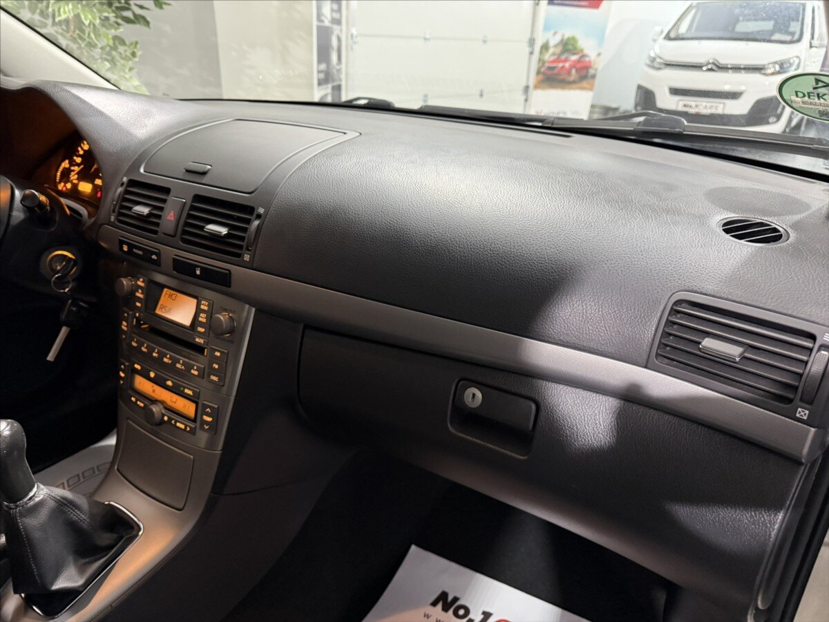 Toyota Avensis Liftback 1,8 l 95 kw