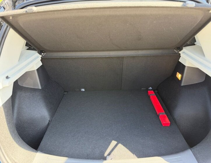 MG ZS SUV / Terénní 1,5 l 78 kw