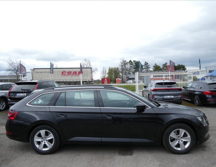 Škoda Superb Kombi 1,6 l 88 kw
