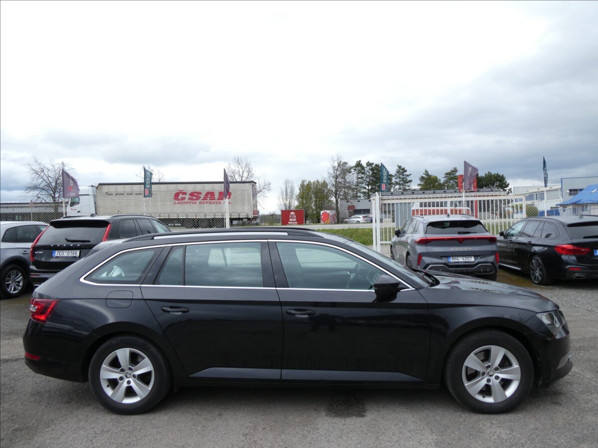 Škoda Superb Kombi 1,6 l 88 kw