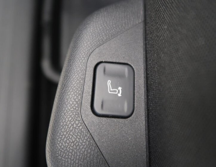 Peugeot 3008 SUV / Terénní 1,2 l 100 kw