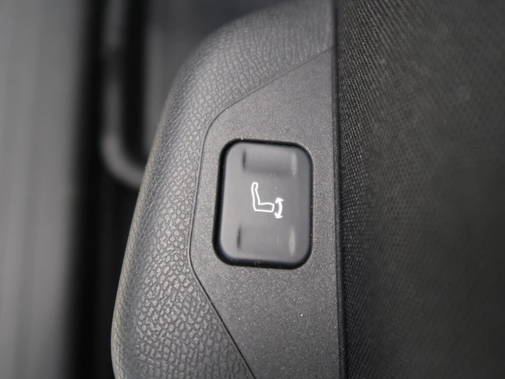 Peugeot 3008 SUV / Terénní 1,2 l 100 kw