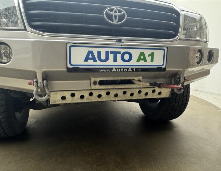Toyota Land Cruiser SUV / Terénní 4,2 l 150 kw