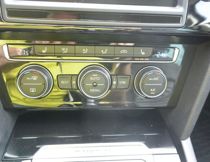 Volkswagen Passat 24