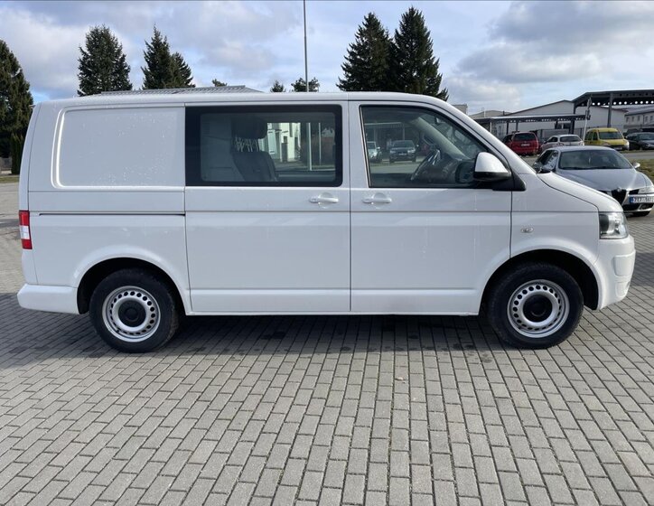 Volkswagen Transporter Kombi 2,0 l 75 kw