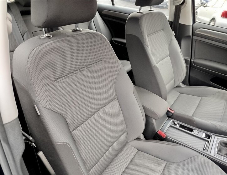 Volkswagen Golf Hatchback 1,4 l 90 kw