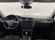Volkswagen Tiguan 9