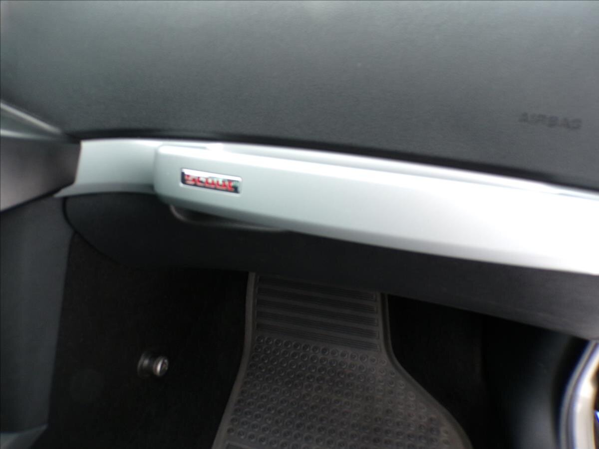 Škoda Octavia Kombi 2,0 l 103 kw