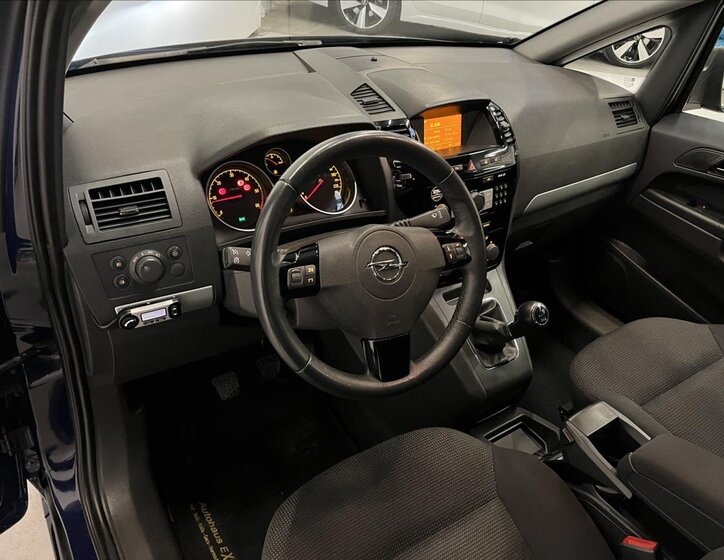 Opel Zafira 6