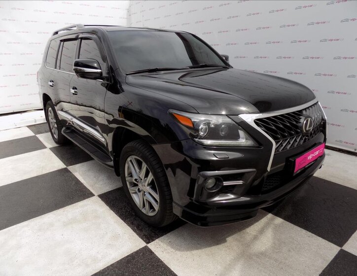 Lexus LX 570 5