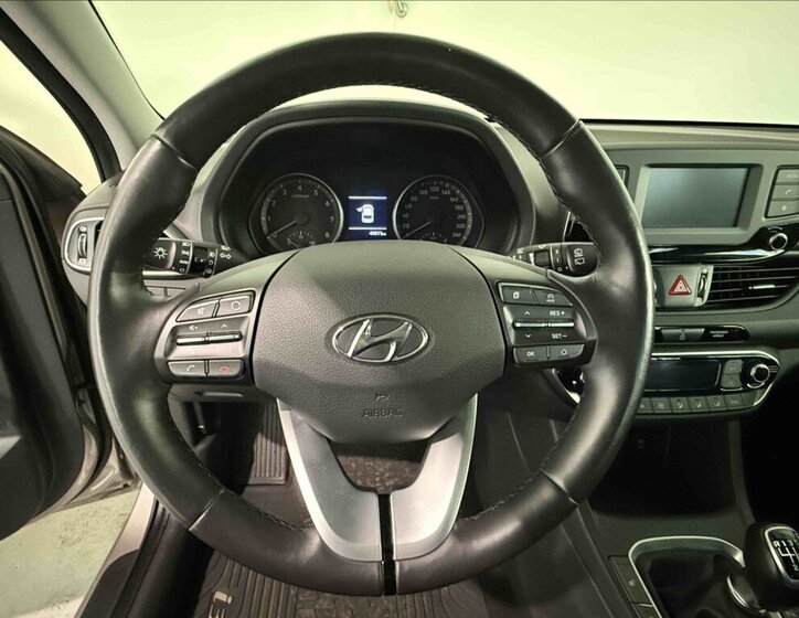 Hyundai i30 10