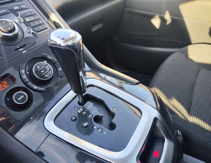 Peugeot 5008 MPV 2,0 l 120 kw