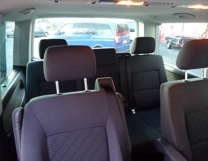 Volkswagen Multivan 16