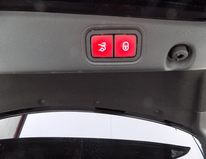 Mercedes-Benz Třídy E Sedan 3,0 l 190 kw