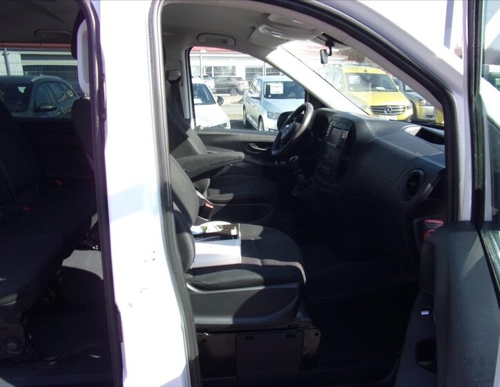 Mercedes-Benz Vito Kombi 2,1 l 120 kw