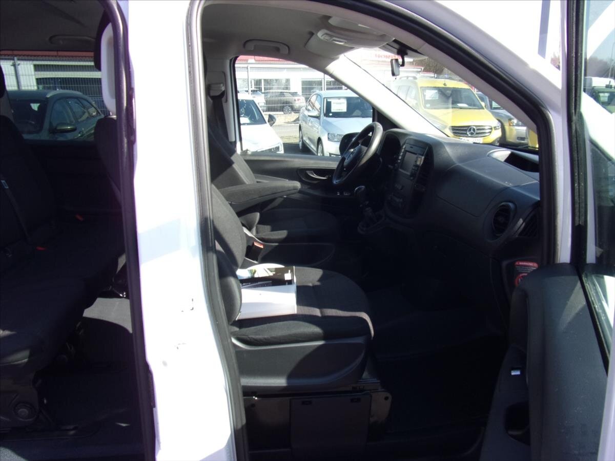 Mercedes-Benz Vito Kombi 2,1 l 120 kw