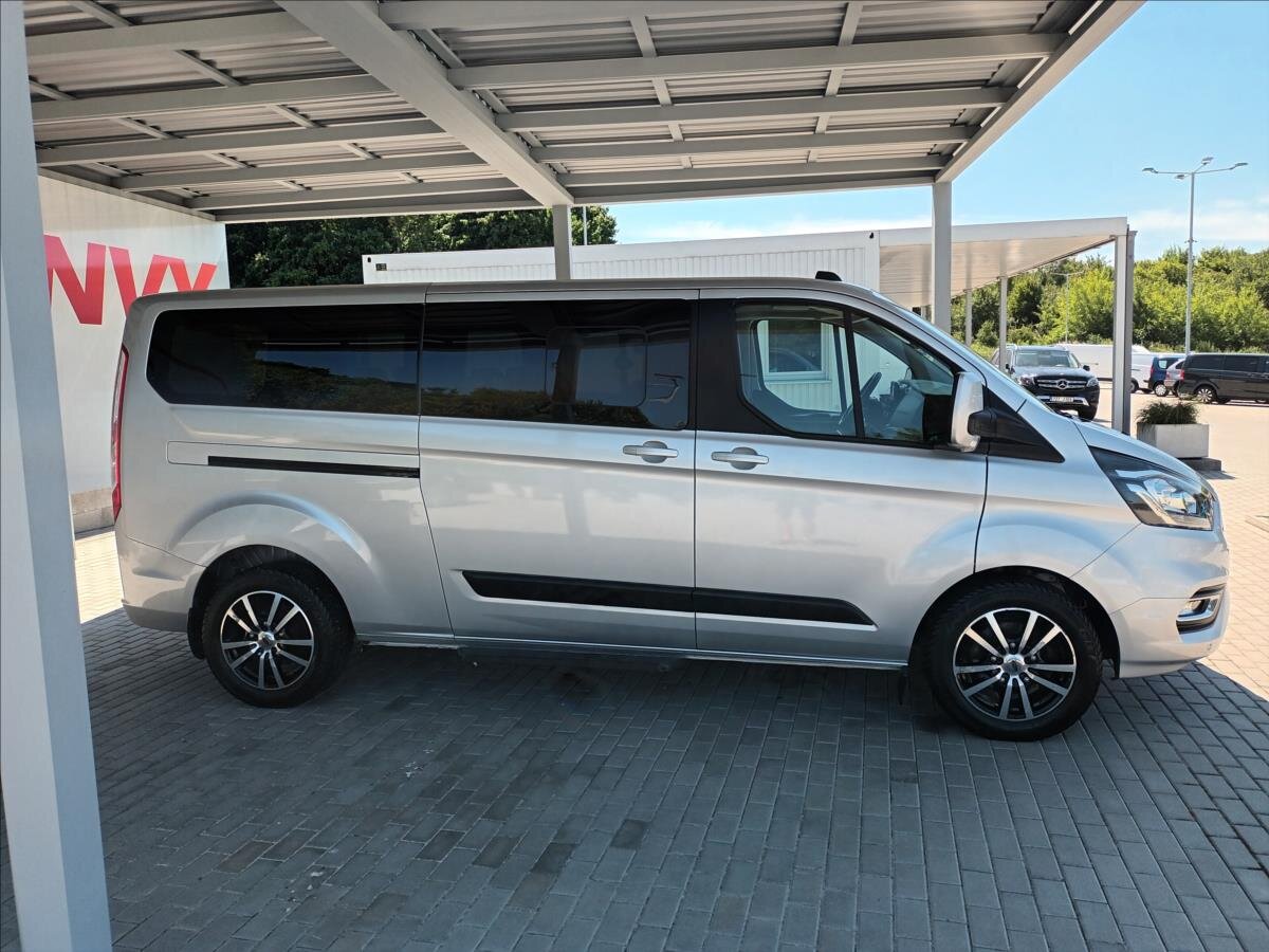 Ford Tourneo Custom VAN / Minibus 2,0 l 96 kw
