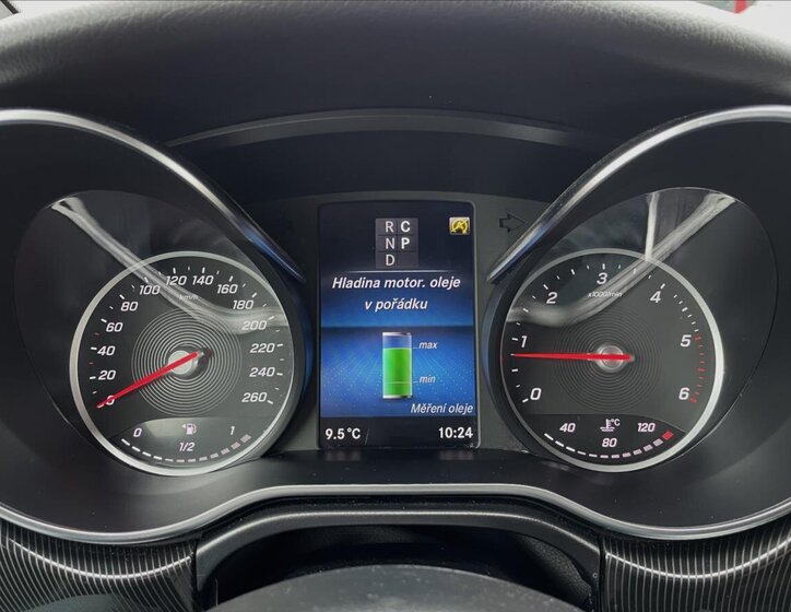 Mercedes-Benz Třídy V MPV 2,0 l 174 kw