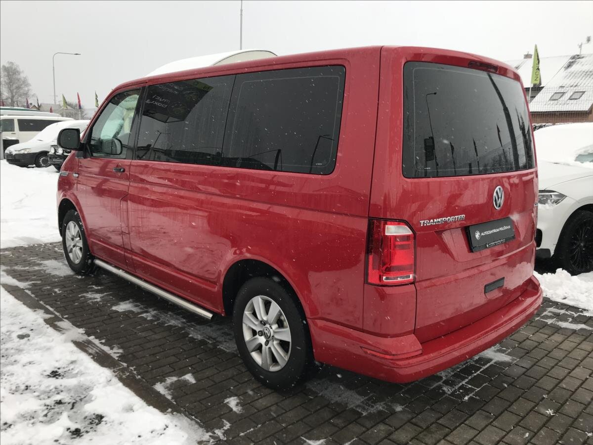 Volkswagen Transporter Kombi 2,0 l 62 kw