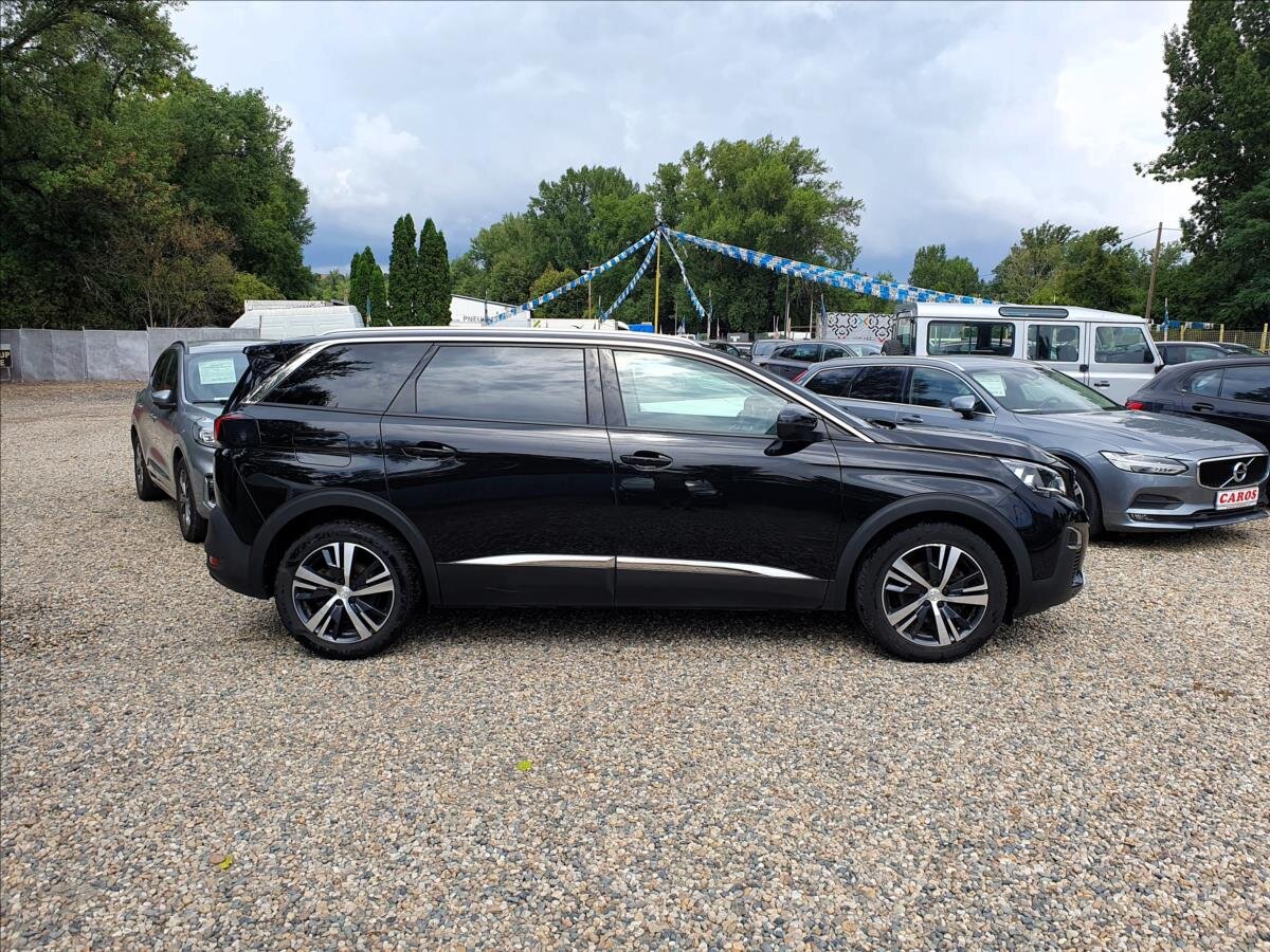 Peugeot 5008 SUV / Terénní 1,5 l 96 kw
