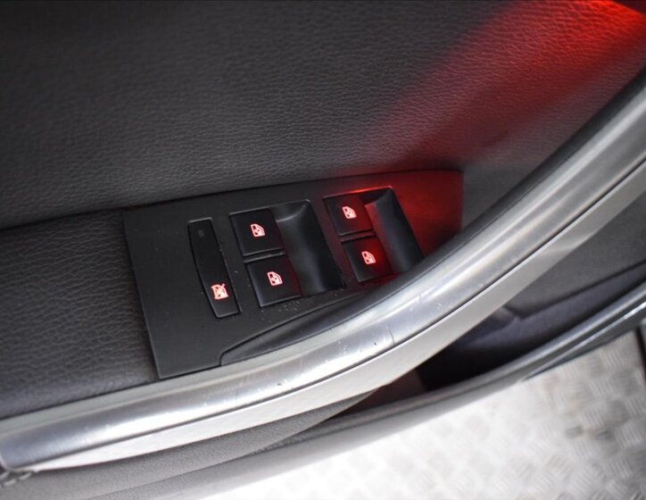 Opel Astra Kombi 2,0 l 121 kw