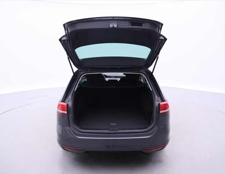 Volkswagen Passat Kombi 2,0 l 110 kw