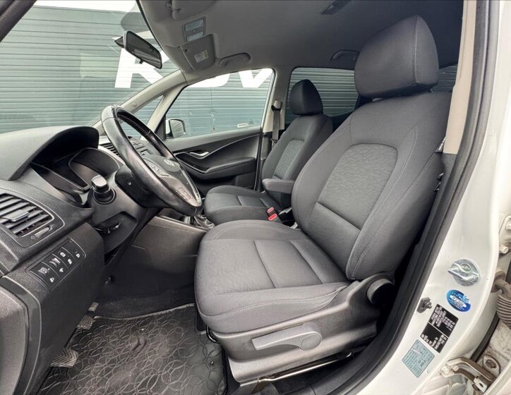 Hyundai ix20 MPV 1,4 l 66 kw