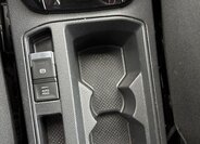 Volkswagen T-Roc SUV / Terénní 2,0 l 221 kw